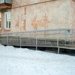 Пандус. Доступная среда.  Фото 1